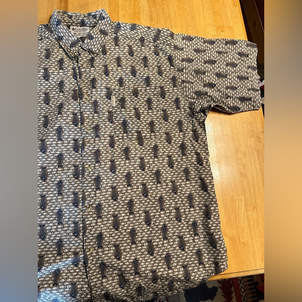Columbia Outdoor Fish Bone Print Button Up Short Sleeve Shirt 2XL Vintage Good